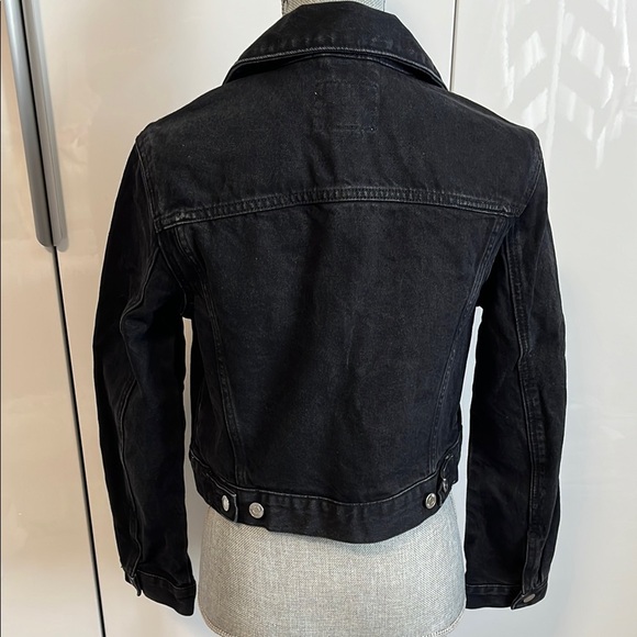 H&M Cropped Black Denim Jacket, Size XS - Picture 5 of 9